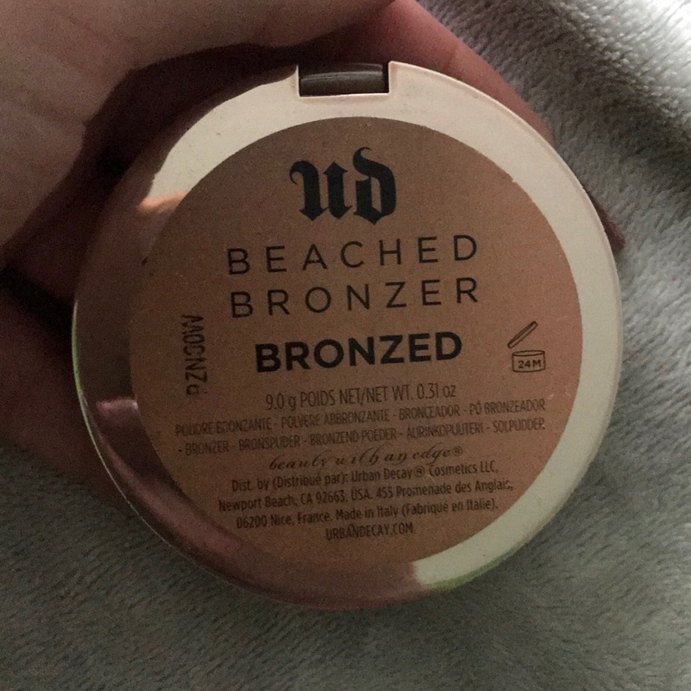 Bronzer - Picture 3 of 3
